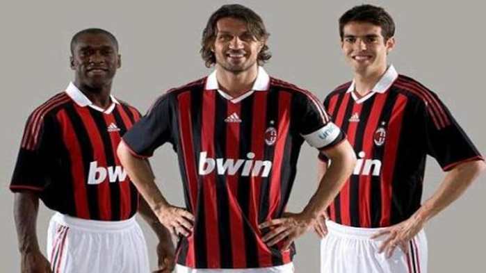  尼斯中场大师达成三百场里程碑 获定制纪念球衣  